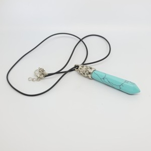 Hand Crafted Blue Howlite Chakra Hexagonal Point Wand Pendant 18" - Picture 4 of 4